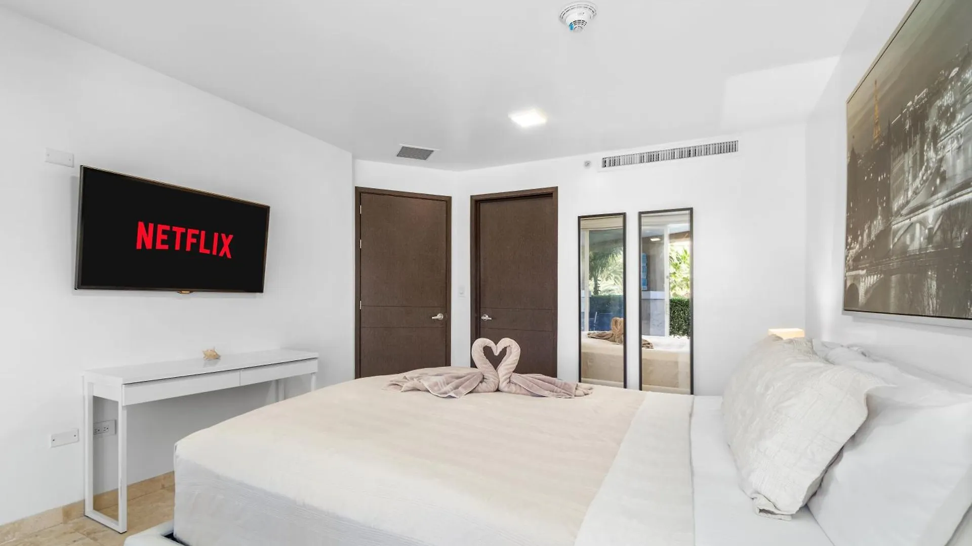 Apartment Beautiful Vibes Sun Kiss Serenity Your Stylish Apt Just Steps From Eagle Beach Palm Beach Aruba