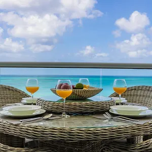  Apartamento Azure Residences